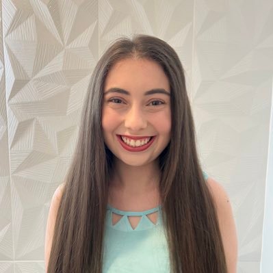 PSU ‘28 | Broadcast Journalism major | @DailyCollegian Lead Page Designer and News/Lifestyle Reporter