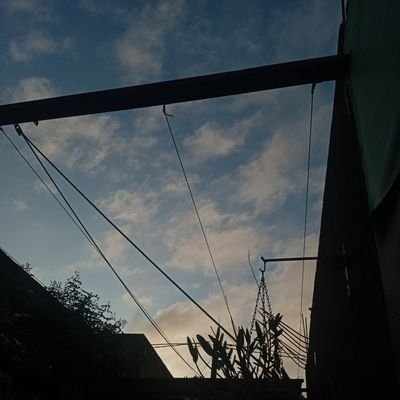 ludmilagus1910's profile picture. I'm not sure what I'm doing, but I'm doing it whith style. 

^⁠_⁠^;⁠-⁠)