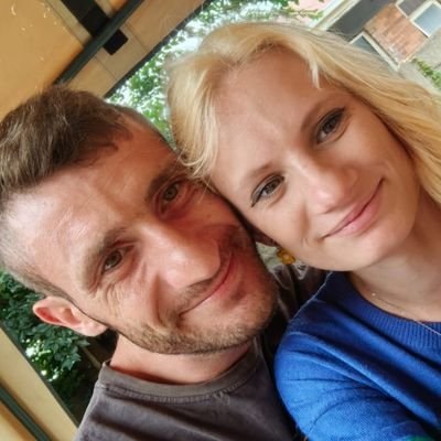 Young couple F25 M29 looking for fun
Dm me 0633398557
