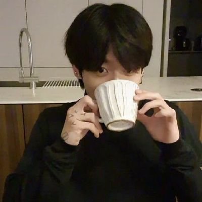 KpopMmm83615's profile picture. kpop news
