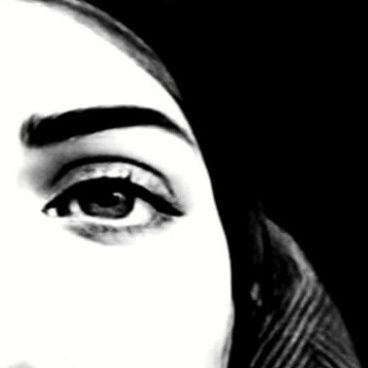 الكلُّ يُقدِّس،ما نَدَرَ يُخلِصْ!ما يدوّن هنا هو إنتاج محلّي محض⛈️والمقتبس بين مزدوجين.
إختصاصية نفسية، استشارات ودعم نفسي
Biologist , artist, Psychologist