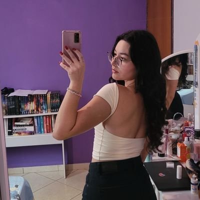 cciliaprs's profile picture. im just someones weird sister