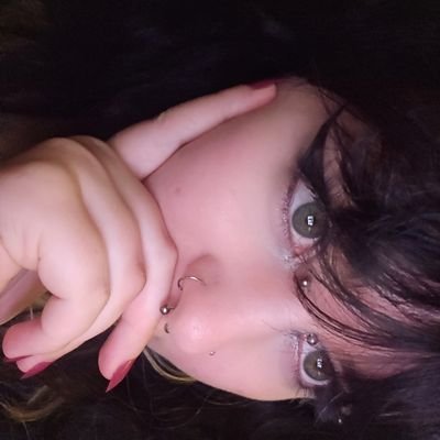 likephantomsnow's profile picture. here 4 holding absence ₊˚⊹⋆                                                      astrophysics @ uni of york ❀˖°