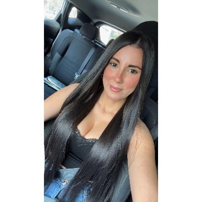 Comunicadora y Relacionista Pública 🎤👩🏻💻.
Comunicación institucional y deportiva📚⚽️.
Ex Jefe de Prensa, Reportera y Presentadora.
IG: solpatinoa.