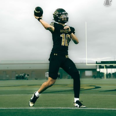 #AGTG |(KS) Maize South High| 2027 | QB | 6’4” | 205 Ibs | 4.78 40YD Dash | 3.5 GPA | 260 bench| 425 squat| reignillian@gmail.com| 972-214-9594| hc: @Coach5fur