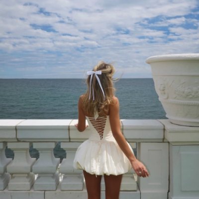 Although I have lost my beloved husband, I believe there will always be a new chapter in my life and love is waiting for me in the future.