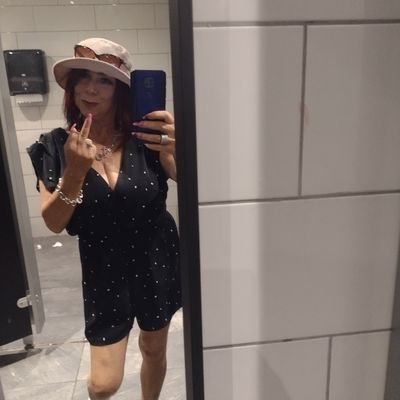 BigWalters1's profile picture. 👋 Here for the sex, drugs & hairy holes 🤘💃I'm a lesbian midget with a decent rack & a rather large bush