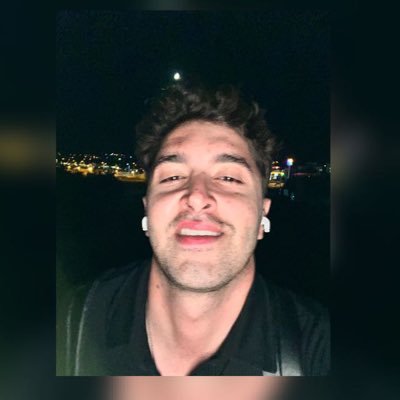 akgulolanfrat's profile picture. 