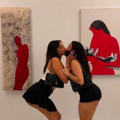 Whoreallyareu13's profile picture. 