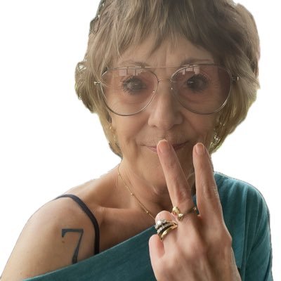 Baby boomer ✌🏽 don’t blame me I like the email lady 🤷🏼♀️