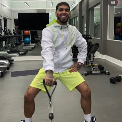 paperasUCH's profile picture. 