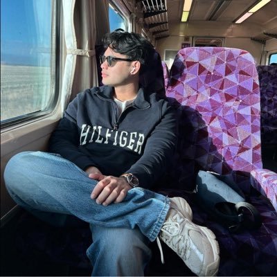 Neony24's profile picture. CS Enjoyer 🥶