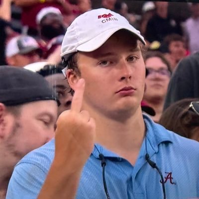 No room for new ideas when you think with your mouth. Voted world’s best cat dad seven years running. Lazy hack writer. #RollTide
