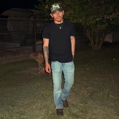 insta : ezekielmadero 🕷️ || snap : haikalzeke