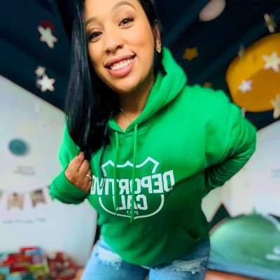 👩🏾🍼Mamá de Alma y Boni
🎓 Comunicadora Social y Periodista.
📜 Magister en Dirección de Comunicación.
⚽ Deportivo Cali y Real Madrid.