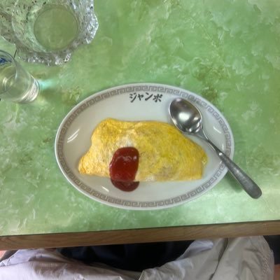 higasamorau's profile picture. 僕にとってのスムーズな配色それはオムライスの黄色とオムライスの赤
