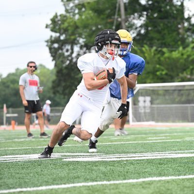 Conrad school of science ‘27 | RB/WR/DE/LB/SS| Sprinter | 5’11 195lbs | 4.5 40, 11.55 100m, 23.5 200m | (302)-450-8491 | luccasmit@gmail.com