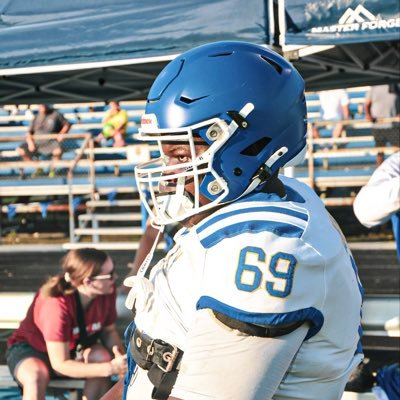 5’10 290 | DT RG | 2027 | Valley High School | 3.4 GPA | Email : Michaelscook77@gmail.com | Phone 502-277-7026