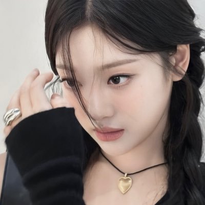 my house is on pretty girl avenue, my house was especially built for you ⋆. 𐙚 ˚