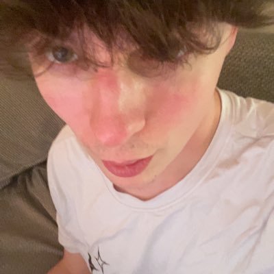 Vers Gamer Twink 18+ Link in bio to my Fanvue page it’s spicer there 👀💦