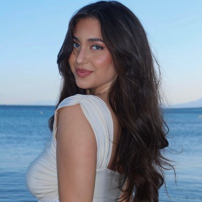 I believe a smile and kindness can truly make the world a better place. 🥰🥀