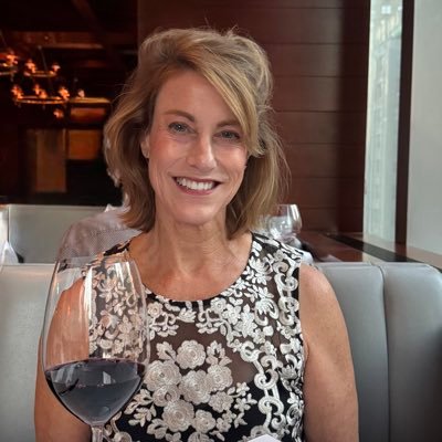 ClaudiaPascoe's profile picture. 