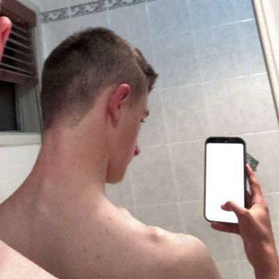 - 17
- Australian
- Editor
- Gamer
- Dms are open
- Join my Discord server below:
https://t.co/KXWZKxcXbB