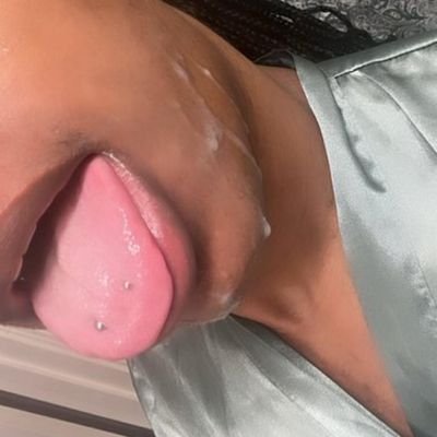your No.1 MASSAGE THERAPIST 👋Sweet on the outside, wild where it counts. I like chemistry, confidence, and someone who knows how to take the lead.🍭🥰💖