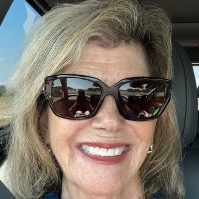 Grizzmama139463's profile picture. I’m back.Missed my old Grizz fam here💙.Artist of sea & sky,people&pets.Once a docAlways a doc ;Golf; Fiercely Independent;no unsolicited DMs:itswhatsfordinner