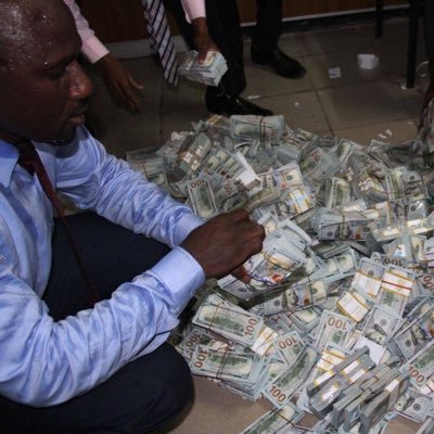 LogbalogbaT's profile picture. Egede make men taste this cake