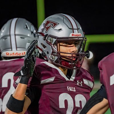 CB/FS 2027| CB #20 DB WI|GPA :4.01 6ft 150 lbs|40 yrd Dash:4.53|BroadJump: 9ft10in|Vert: 40’|LJ:21-7.5 300H: 40.39 110H:14.86 TJ:46’11|NCAA ID:2505600071