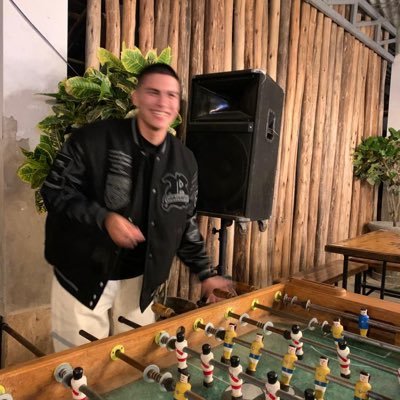 ValentinoV3800's profile picture. 