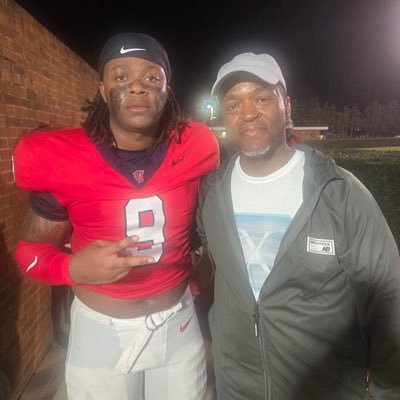Juco LB @LetsGoICC_FB ,D1 BounceBack,3 years of eligibility left 3.1GPA 6’2 230