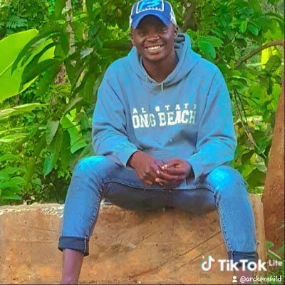 NarmanMuri28304's profile picture. 