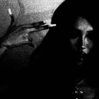 reinasdiaries's profile picture. 21 | SPOILED BRAT