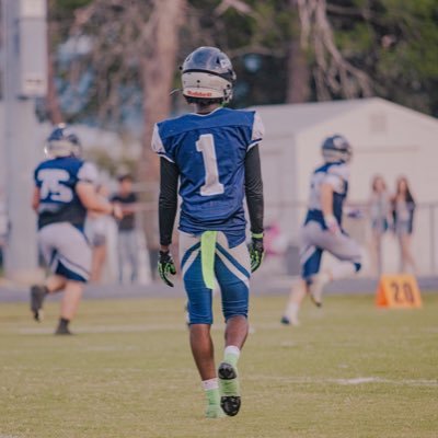 xyhall8's profile picture. 1️⃣ x @CHSbearsFB ‘26 📚 3.5 GPA 🏈 |6’0 160 ATH , P | track & field sprinter 🏃🏿‍♂️ & jumper 📞📲| +1 (727)-390-9295 | hallxybriel@gmail.com