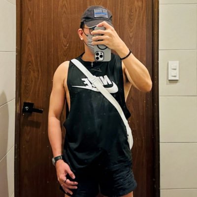 忠勇真 ♓️ 🎙️👷 Pogi-Makinis-Mayaman-Masarap HINDI AKO YAN 🤣