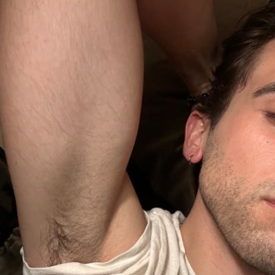 TheColtonGray's profile picture. I like nerdy shit and your dad