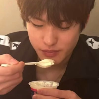 soheelov3ers's profile picture. 또리