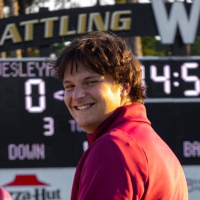 Student Assistant @HSC__FOOTBALL | RECRUITING - https://t.co/HKBGYhI3Kg | 🐅