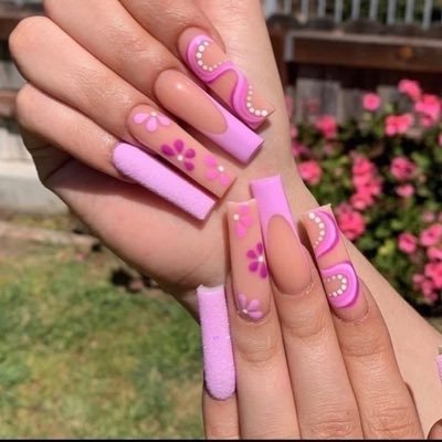 shea_painting's profile picture. nails 💅 project
