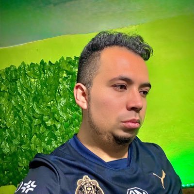 Apasionado del tenis 🎾, el fut⚽️, fan de 🐐, ➕✖️. Amo los viajes, música, gym, Lic, relax, con vibe positiva, meditación, budismo 🕉️, Siento, luego existo.