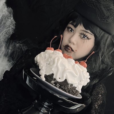 表現するナニか🎪Boo!Do堂というヘンテコ不可思議なお店の中の人👻BASEにて作品販売中🎠https://t.co/a8TEaX7Bhi