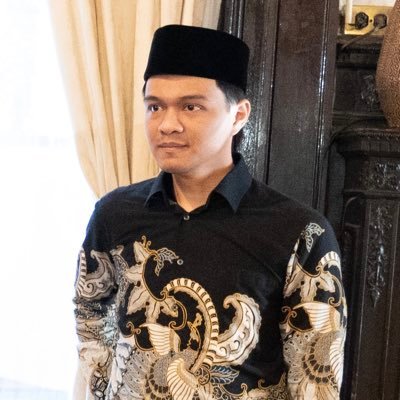 mr_iswanda's profile picture. Building Professor Bee, Kardashev type Ill civilization, and intergalactic human societies