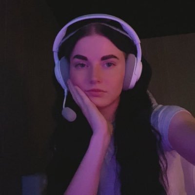 23 | official twitch affiliate: EmileeSilvey