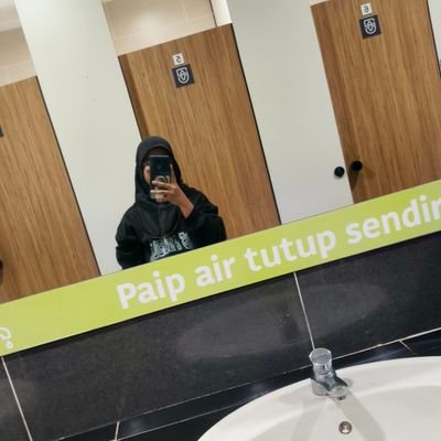 Maira15929's profile picture. 