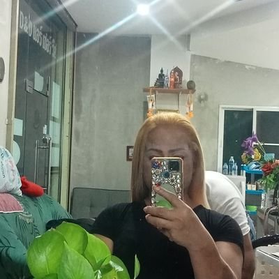 สาวสองศีขรภูมิ