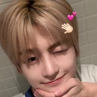 もも (@mo_1437si2) 's Twitter Profile