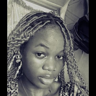 LovethThewriter's profile picture. One day, I'll hold my published book✨🙏