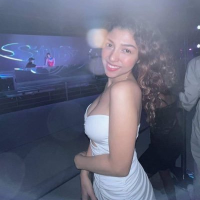 sarahjamesjojo's profile picture. just that country girl 😘